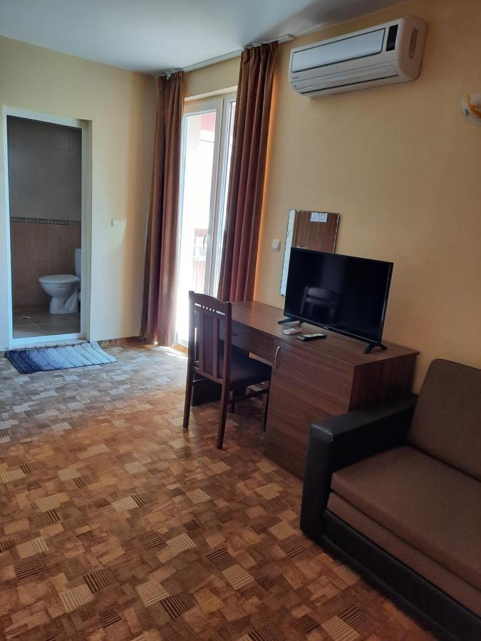 Hotel Sapphire 프리모르스코 외부 사진