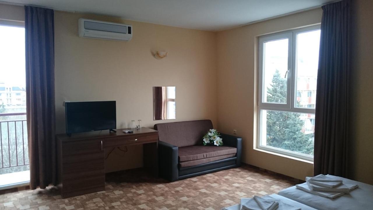Hotel Sapphire 프리모르스코 외부 사진