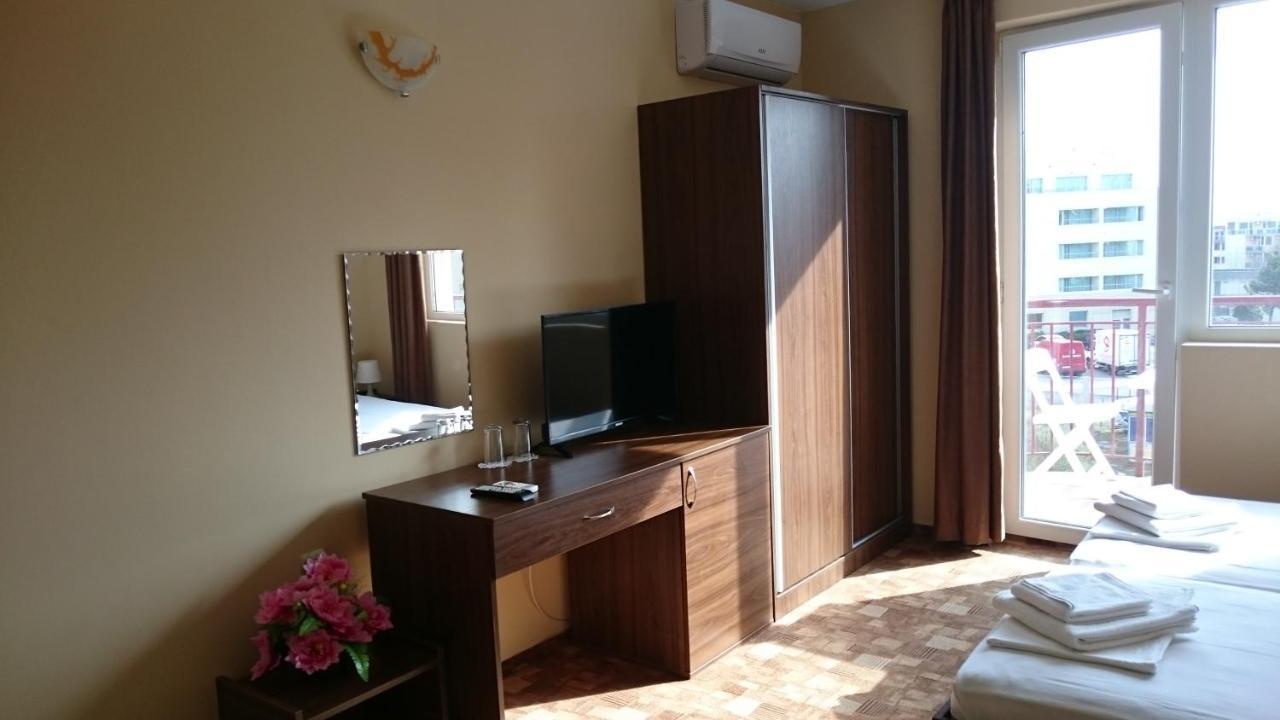 Hotel Sapphire 프리모르스코 외부 사진